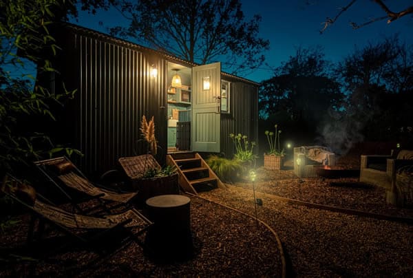 Luxury Shepherds Huts for Sale header95544